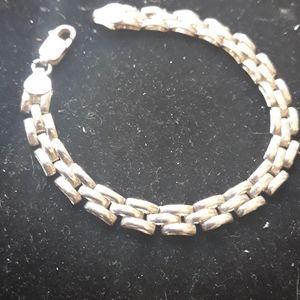 Ladies sterling silver bracelet